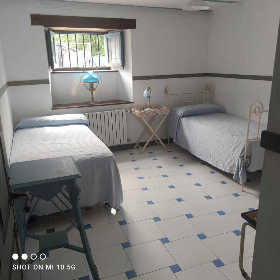 Casa Rural El Amparuco Treceño Esterno foto